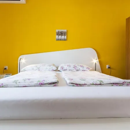 Marica Guest house