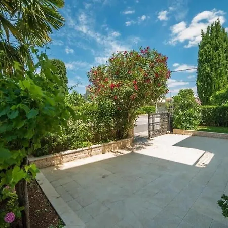 Marica Guest house 3*